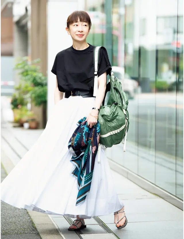 50代センスのいい「夏の涼感スナップ」おしゃれな人はどう着こなしている？