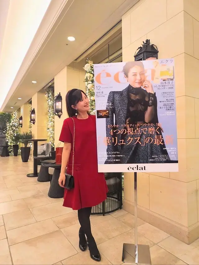 赤いミニワンピース