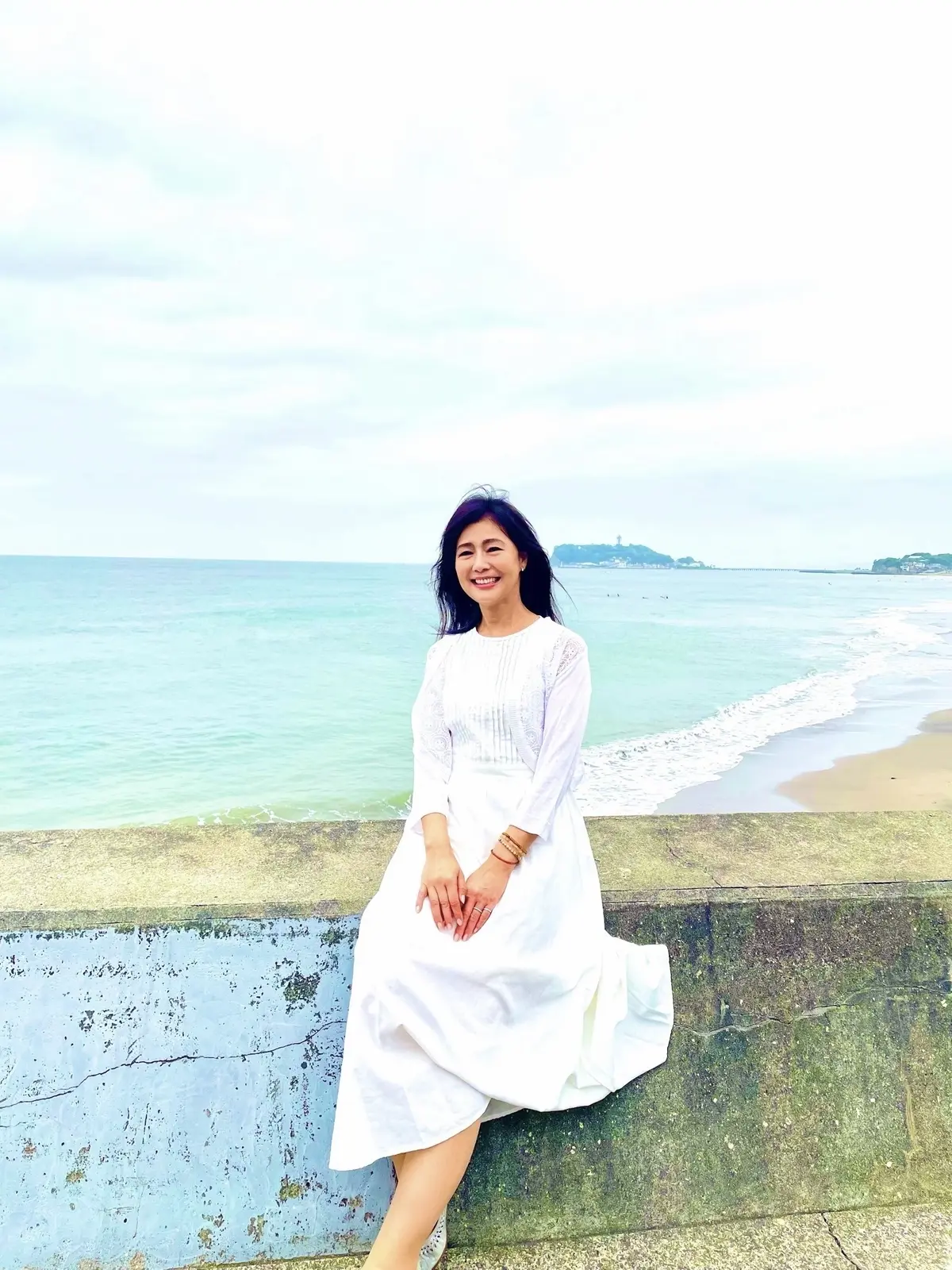 白、白コーデ、麻風、SHEIN、白いワンピース、ワンピースコーデ、 初夏、夏服、夏コーデ、サマー、羽織り、カーディガン、ボレロ、ワンピース、SHEIN 、羽織り、biersch、ビアーシュ 、フラットシューズ、JELLY BEANS