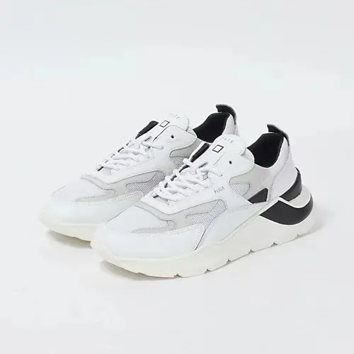 【50代 スニーカー】冬こそ、断然スニーカー おすすめ25足