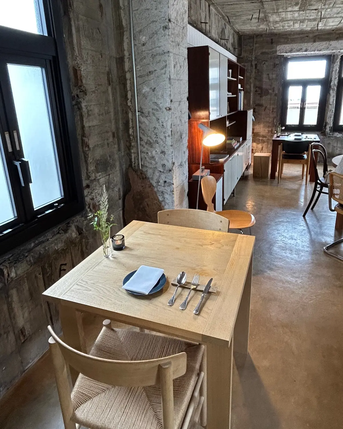 神戸らしいレトロなビルでアートに包まれたの画像_5