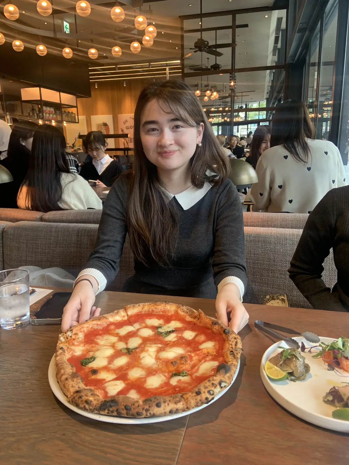 友人とたくさんおしゃべりできるレストランの画像_4