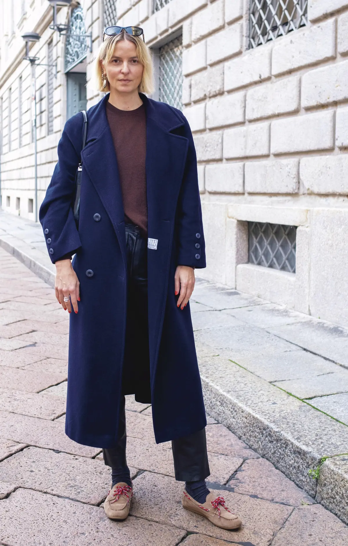 マダムのリアルなお出かけスタイル【海外ファッションSNAP】 ロングコート　ナディア モデル／ミラノ