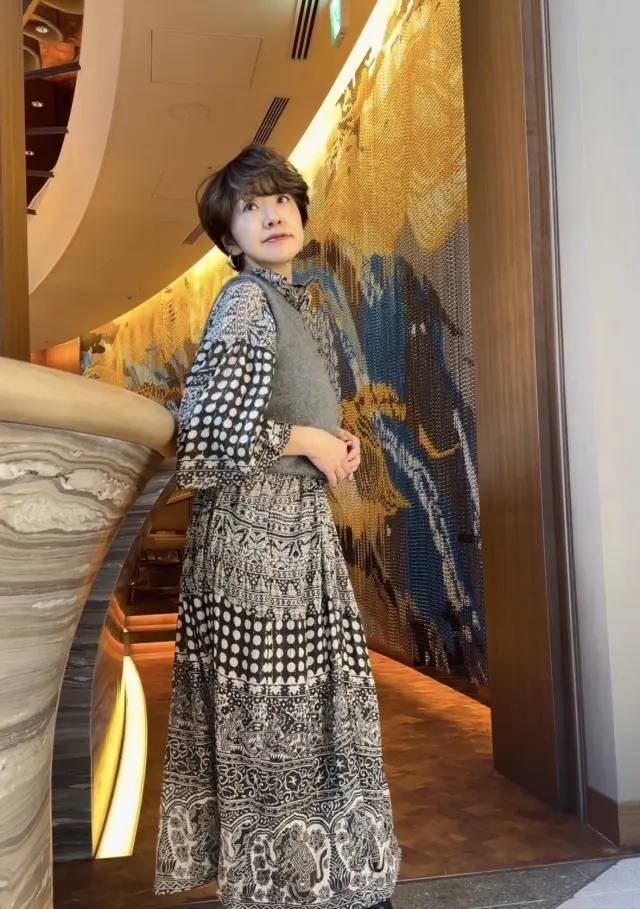 秋のミーティングにZARAのニットベストの画像_1