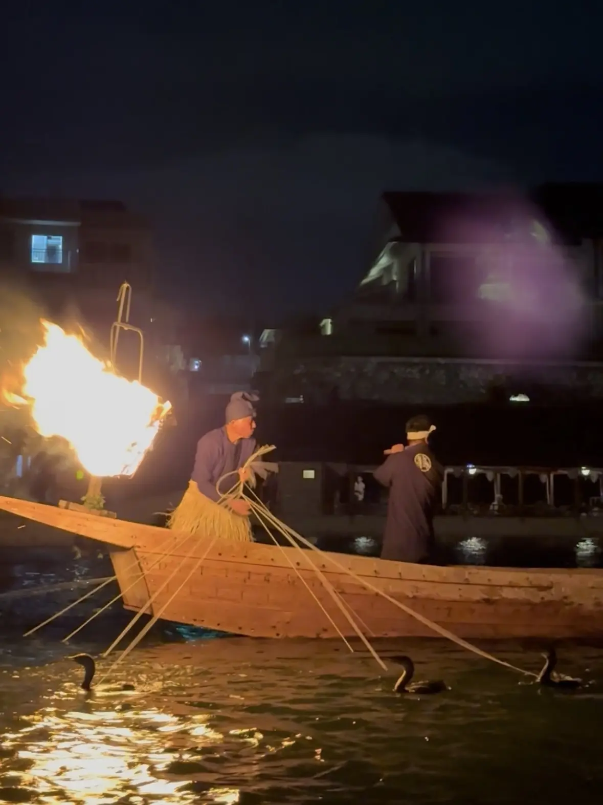 篝火に照らされる幻想的な夜「岐阜・長良川の画像_6