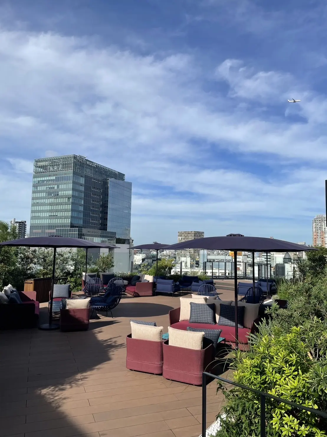 まるでアートギャラリーのような空間のレスの画像_5