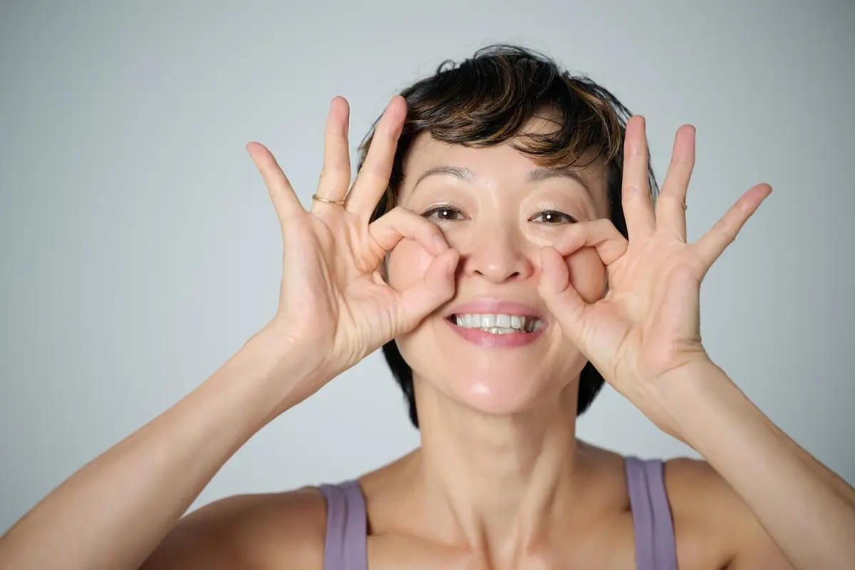 OurAge×Webエクラ 40代50代　頰の肉が垂れ下がりげっぞりしたやつれ顔に