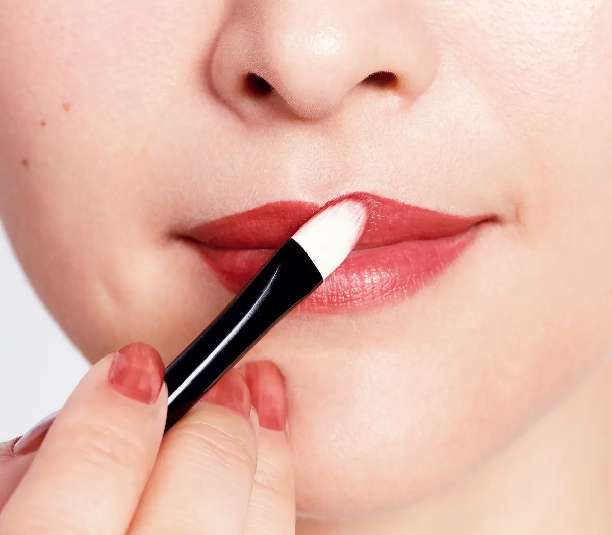 OurAge×Webエクラ　手持ちの濃い口紅で「仕込み」を