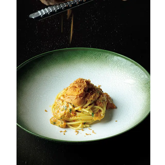 「スパゲッティ 雲丹と三重県産マグロのカラスミ」￥8,000。