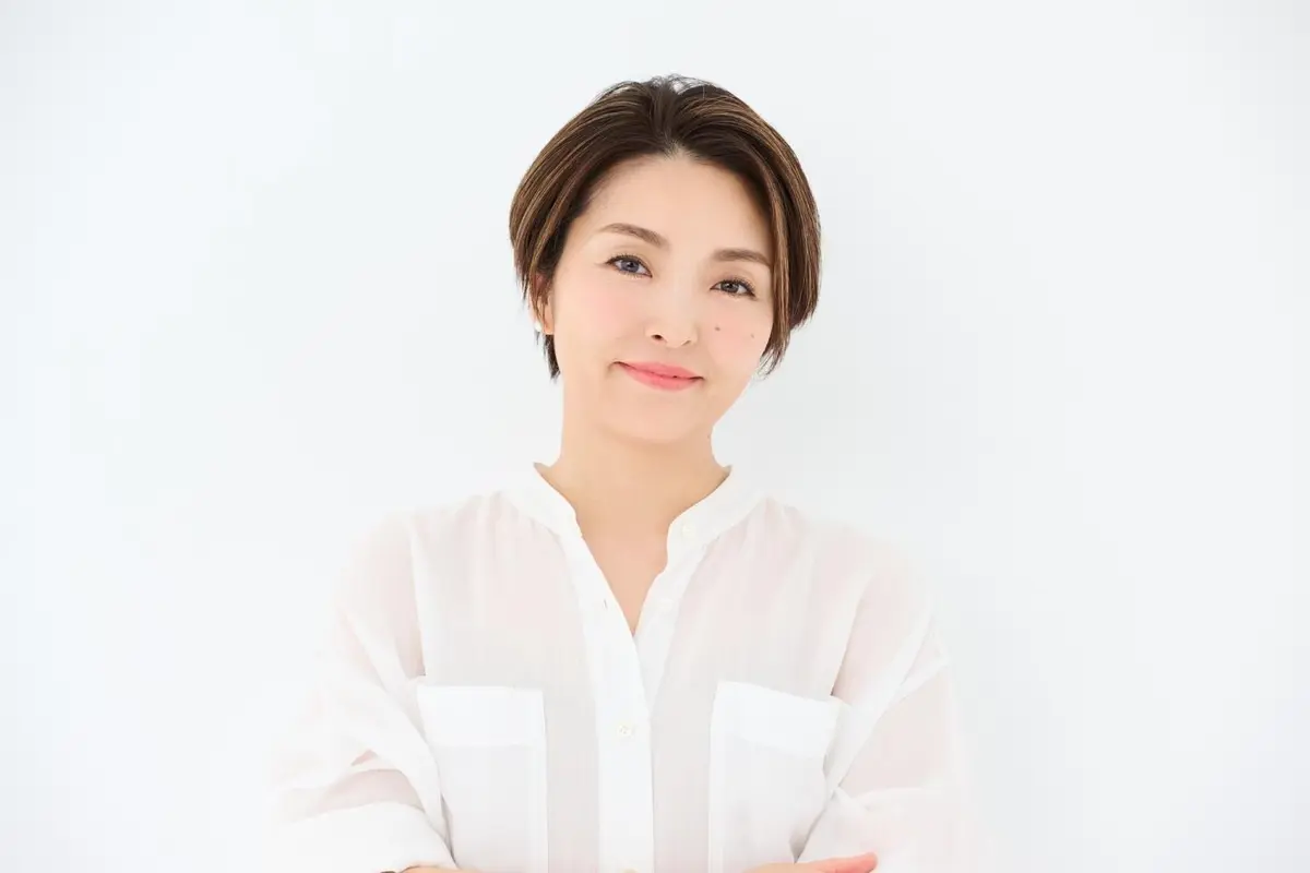 OurAge×Webエクラ メイクアップアーティスト　レイナさん