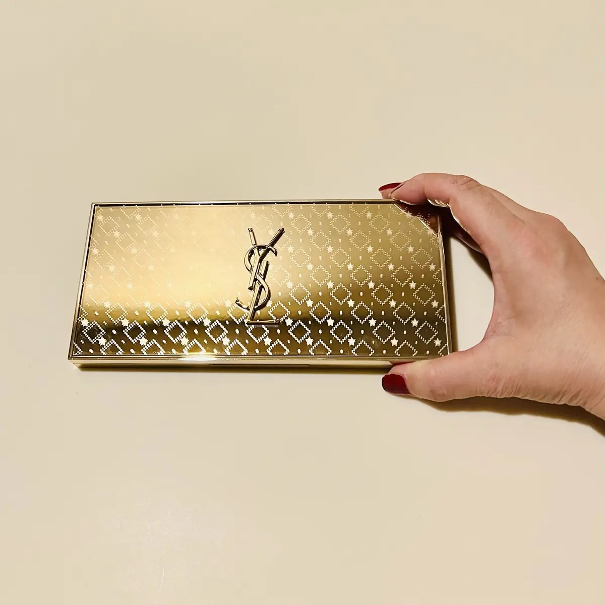 クチュール カラー クラッチ コレクター