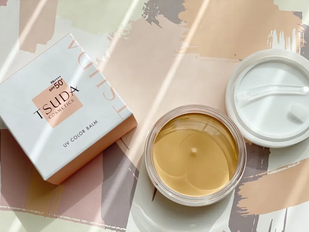 UVカラーバーム