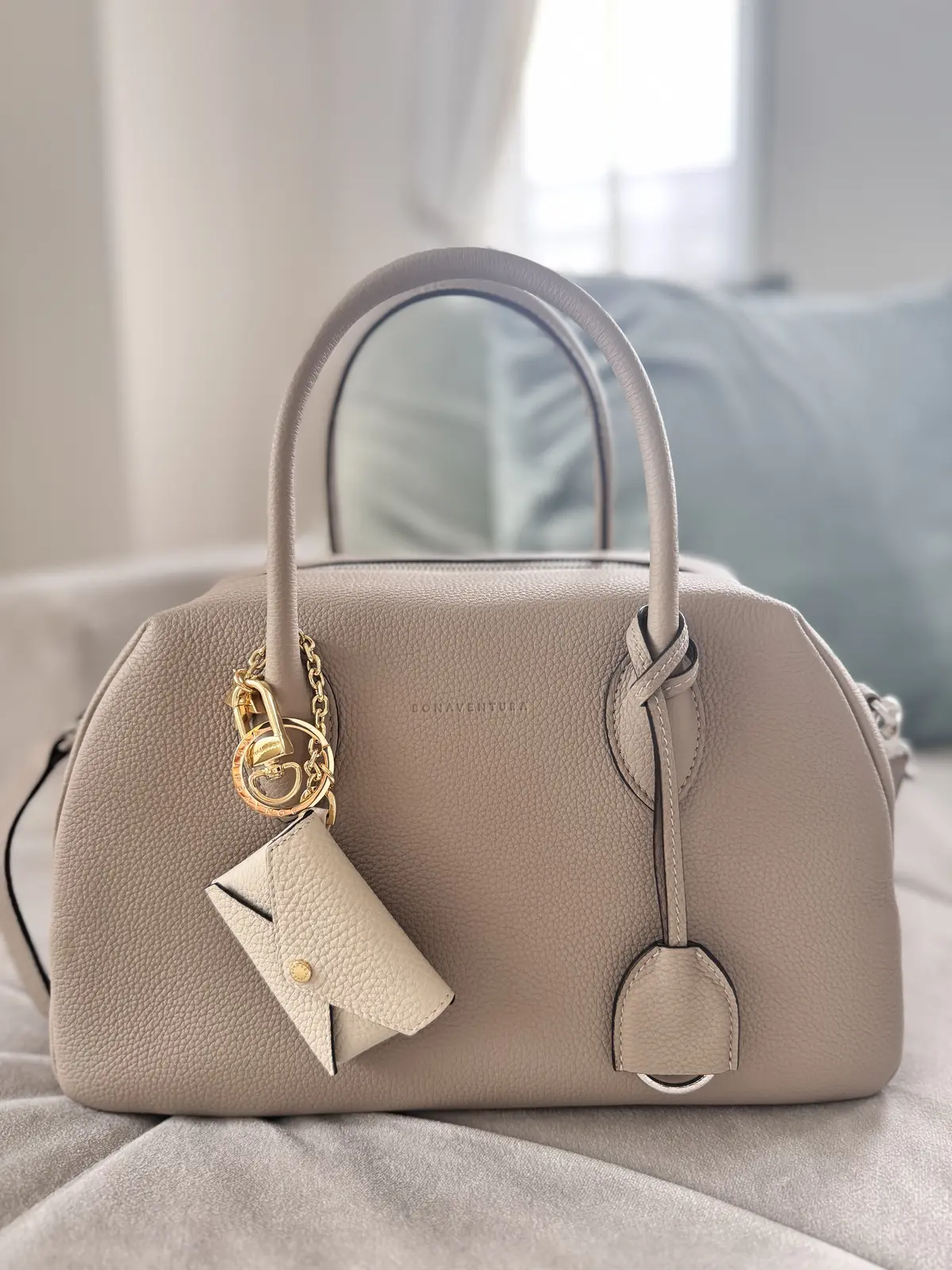 エコファーとブローチで上質カジュアルの画像_5