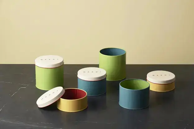 【GINZA SIX】マルニ カフェのクッキー缶