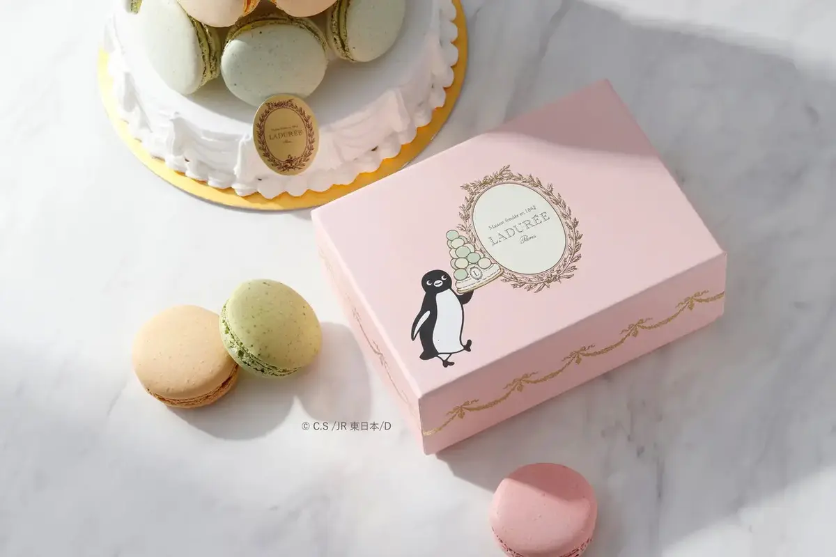 LADURÉE（ラデュレ）の「Suicaのペンギン マカロン8個入り」