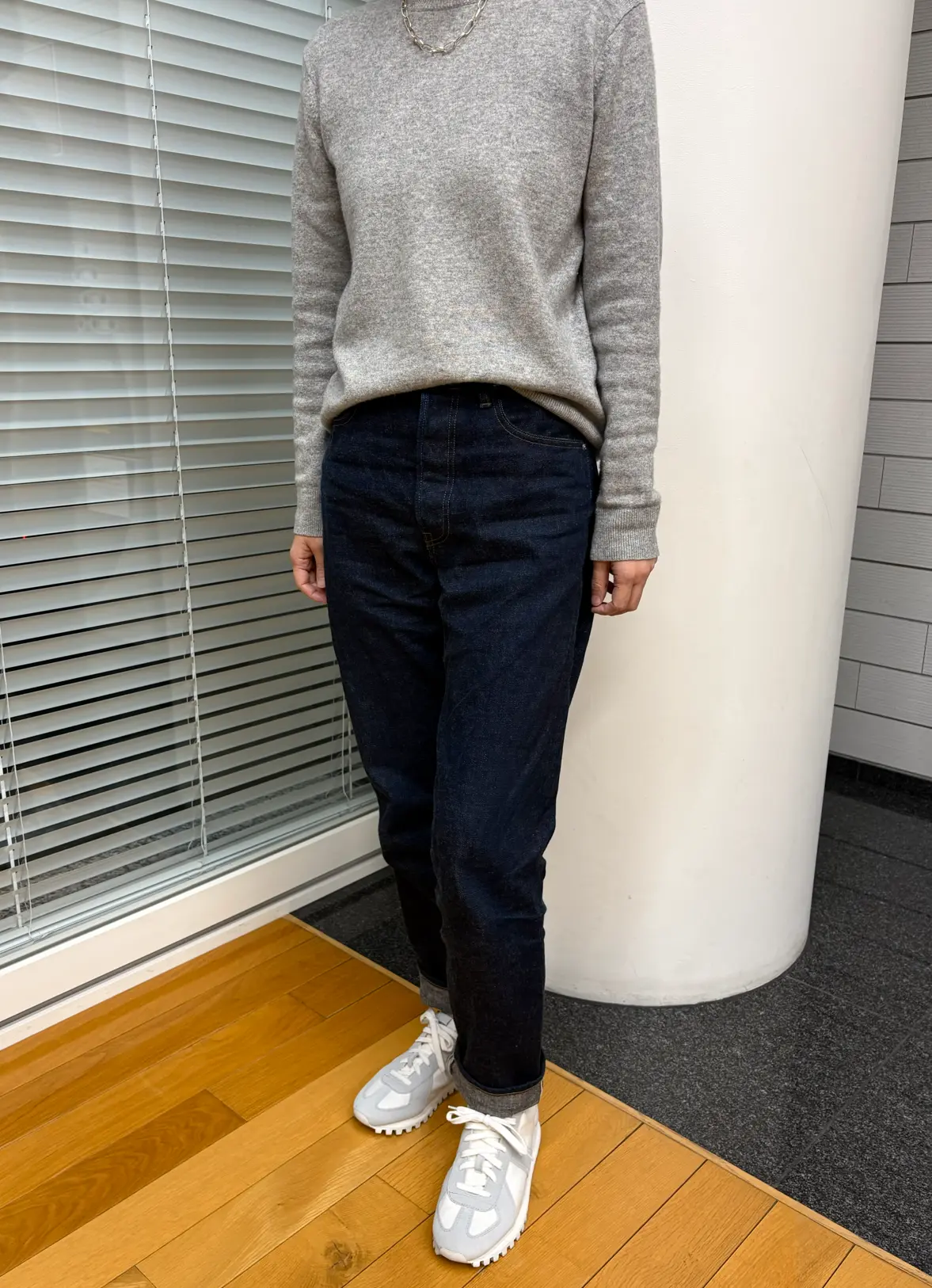 ノヴェスタ GERMAN TRAINER TRAIL WHITE スニーカーコーデ　エクラ編集部の愛用スニーカー