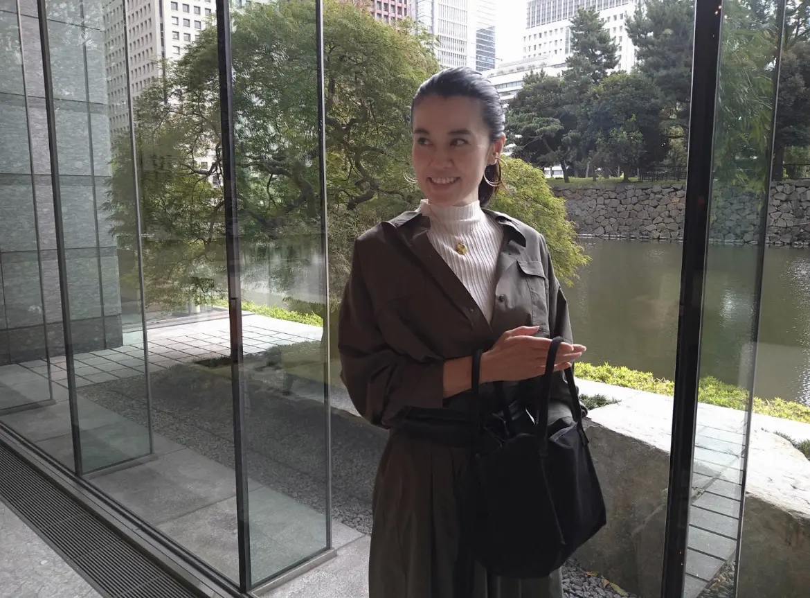 ほどよいドラマティック感のスカートでココの画像_10