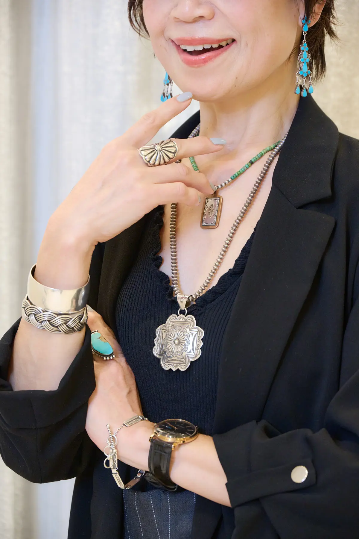 お洒落な50代は、パーティーで何を着る？の画像_2