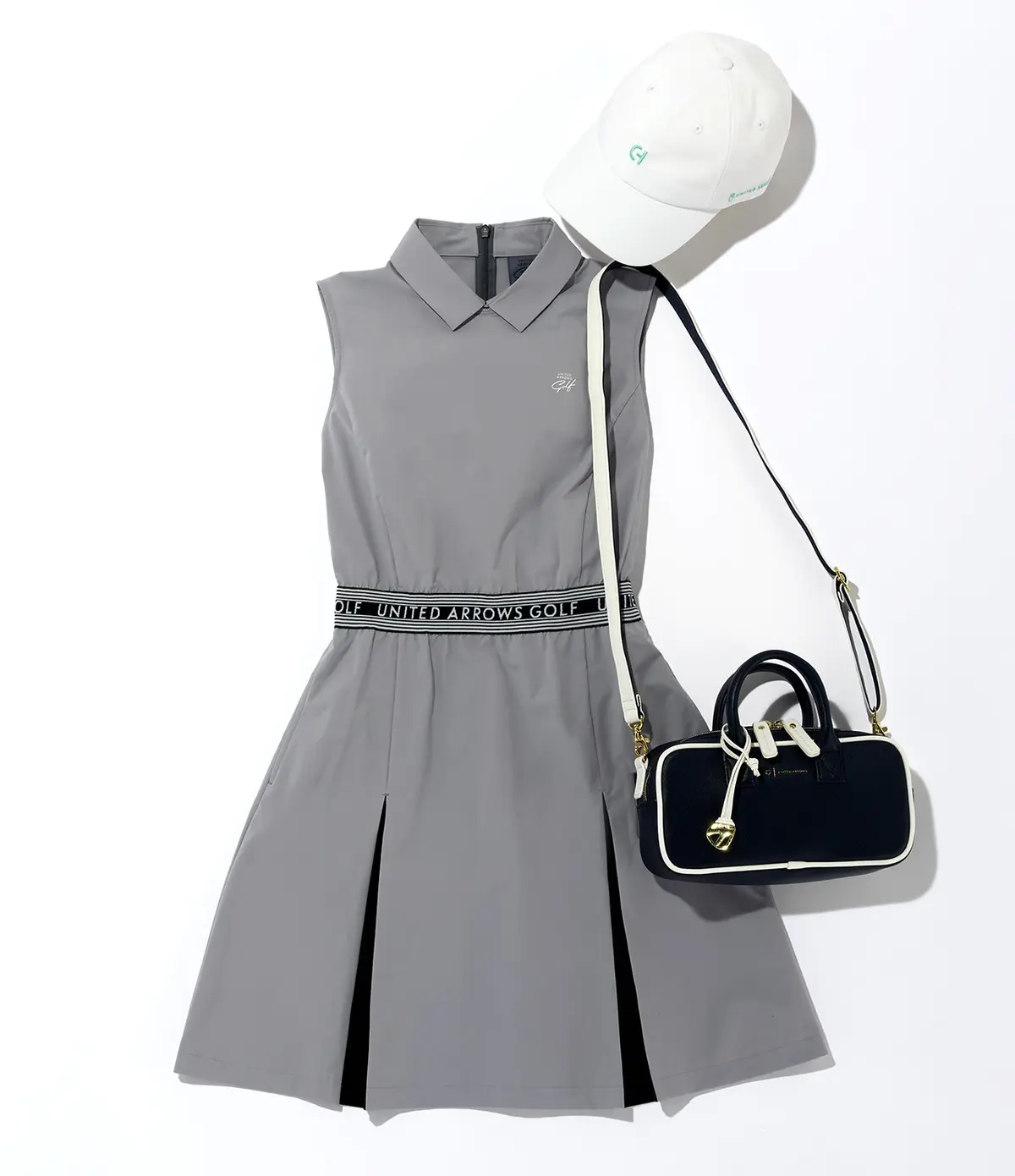 ワンピース¥26,400（ユナイテッド アローズ ゴルフ）・キャップ¥8,800（コール ハーン×ユナイテッド アローズ ゴルフ）・バッグ¥16,500（テーラーメイド×ユナイテッドアローズ ゴルフ）／すべてユナイテッド アローズ