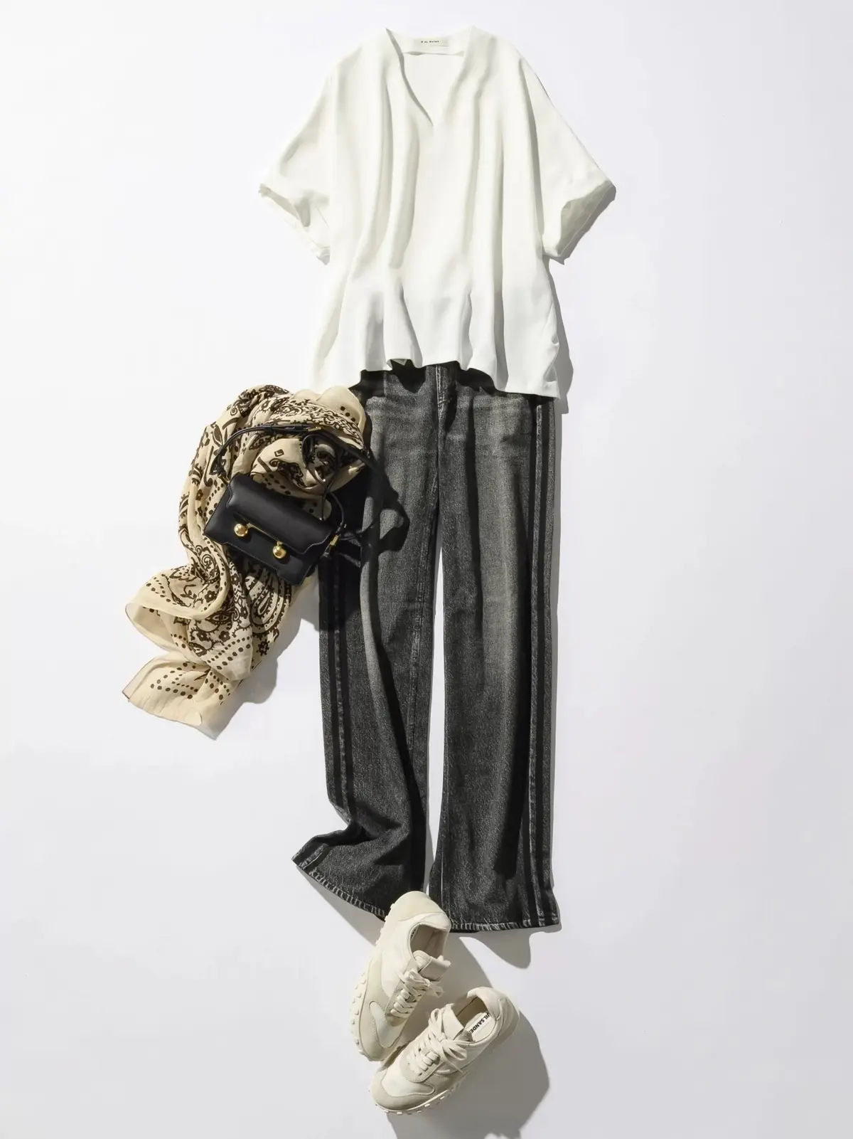 【50代着回し術】Tシャツより上品！とろの画像_5