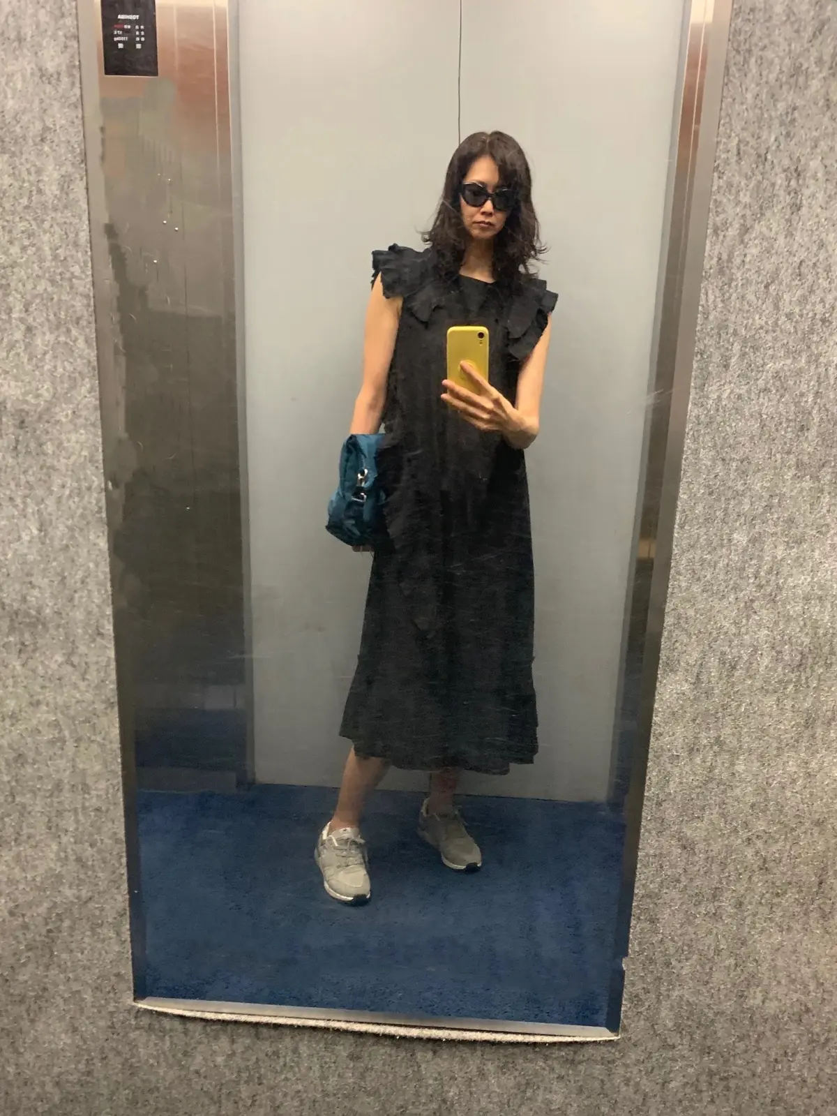 クロの夏ワンピースにスニーカー♪の画像_1