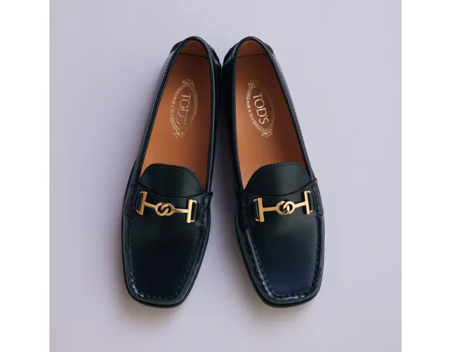 トッズのローファー