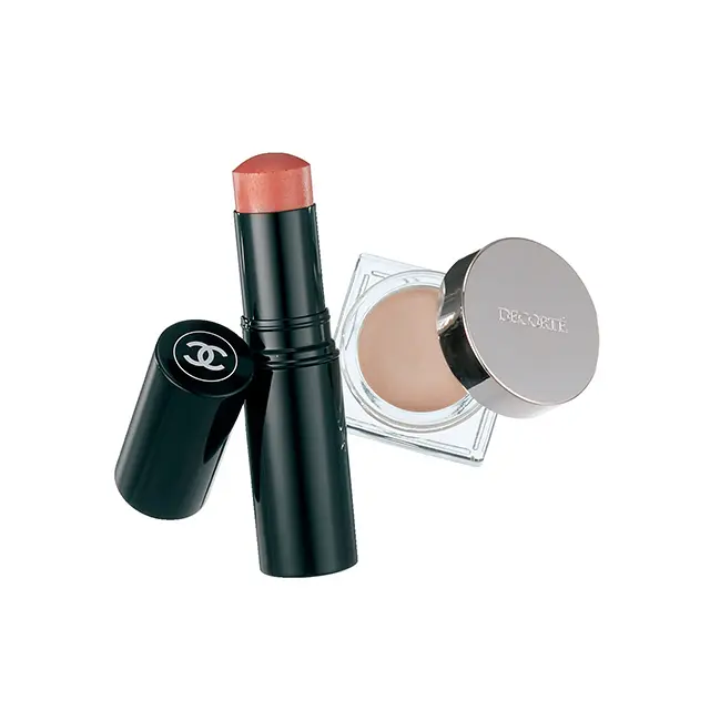 とにかくツヤ増しコスメを投入！