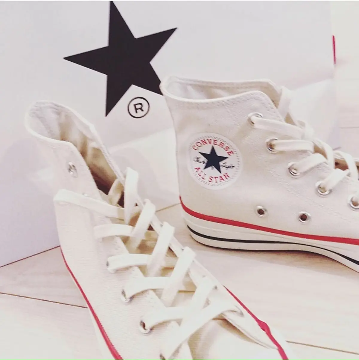 ハイカットの白コンバース