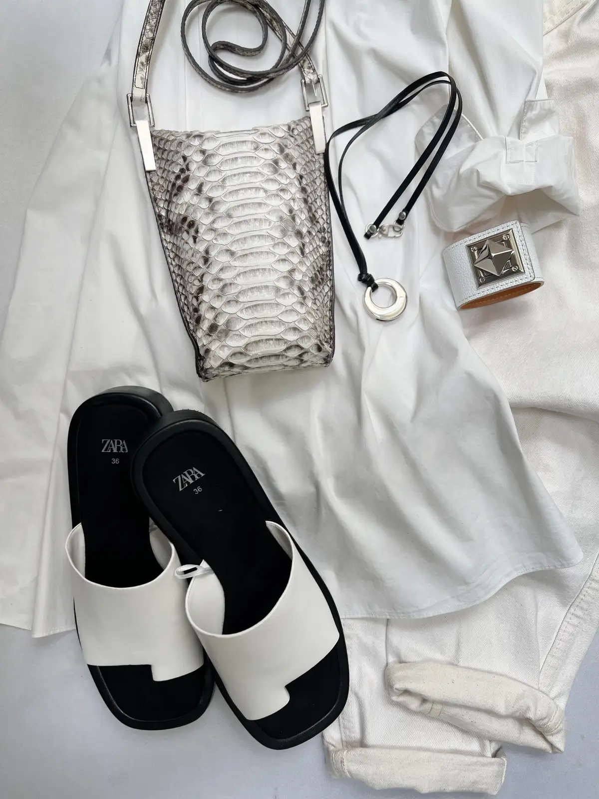 夏は小物づかいが決め手です‼︎ 〜#chの画像_4