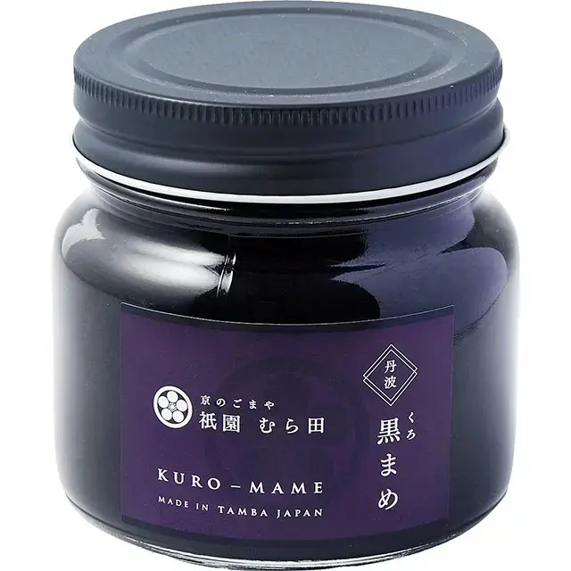 料亭や割烹御用達の食料卸売店。丹波の黒豆は粒が大きいのが特徴だが、その中でも極大粒のみを使用