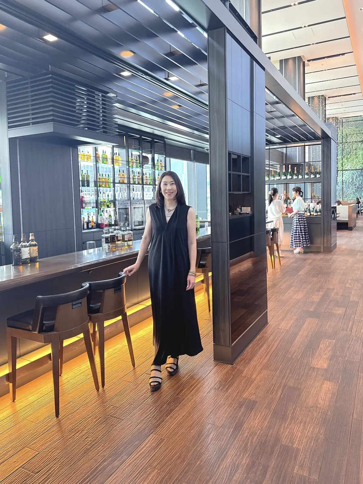 ブラックコーデに抜け感を出して夏のランチの画像_8