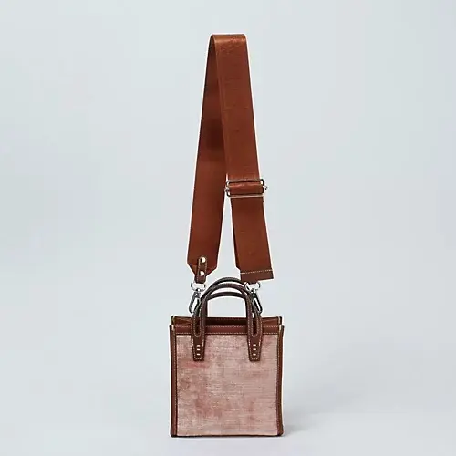 アラフィーを素敵に見せる人気ブランドからの画像_18