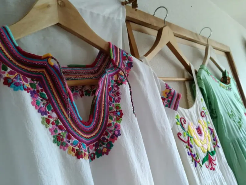 刺繍ワンピースでクラシカルに美術館へ。の画像_3