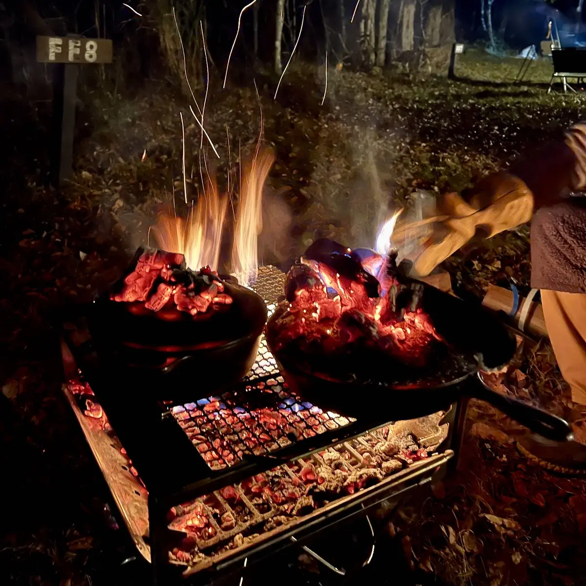 薪、スキレット