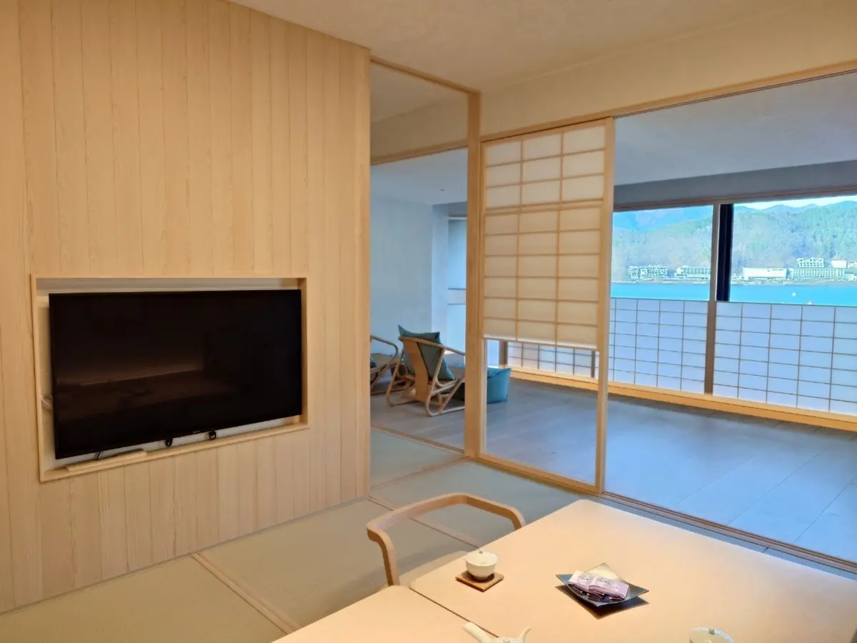 富士山を見ながら足湯♨ 贅沢な河口湖のおの画像_5