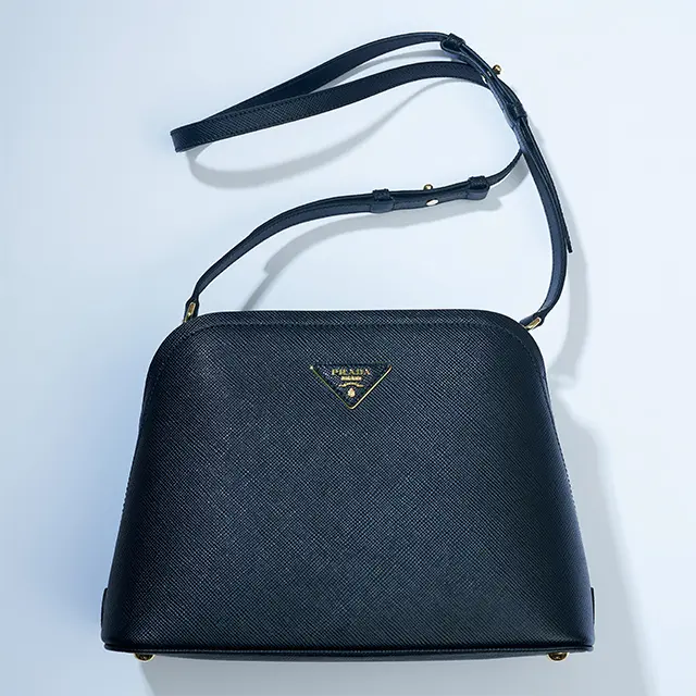 ハンドルが取れるからすっきりショルダーに！