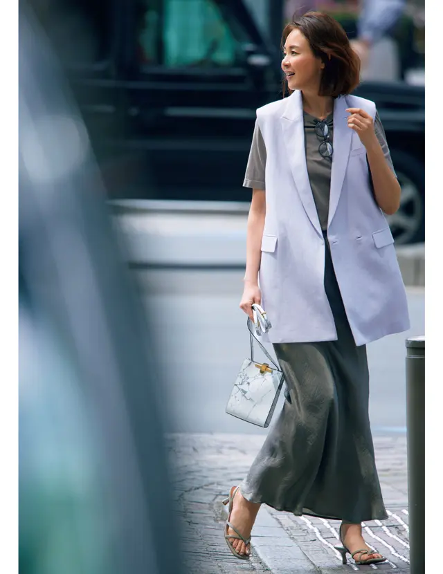 洗練されたおしゃれ感と体型カバーをジレで両立