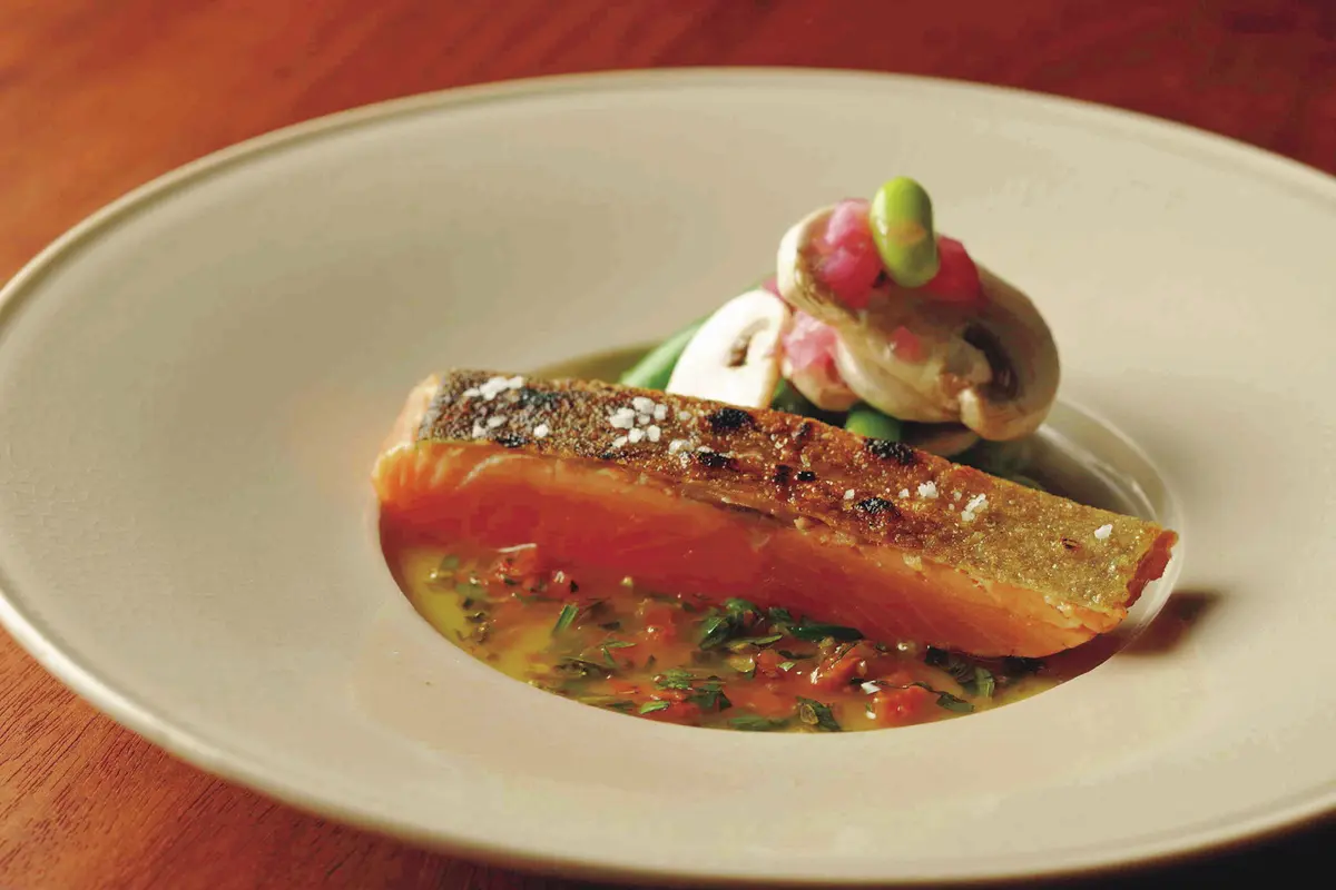 渓流サーモンの薪焼き