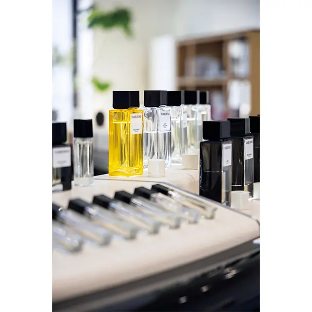 スプレータイプ のパフュームはW36,500（10ml）から