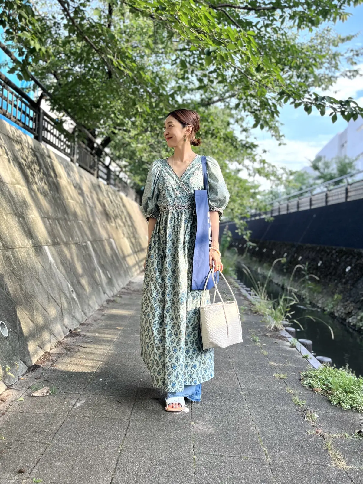 夏のインディゴブルー💙トートバッグコーデの画像_14