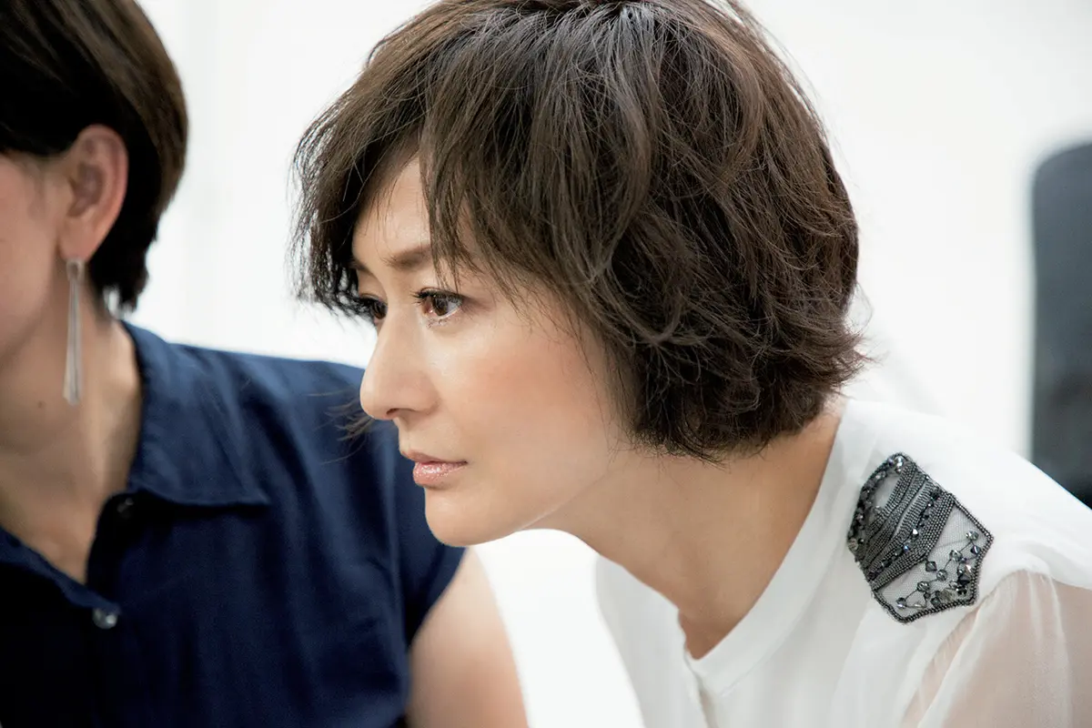 富岡佳子とエクラの舞台裏に密着！～表紙撮の画像_5