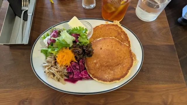 千駄ヶ谷　ブラッスリーサリュー　パンケーキ