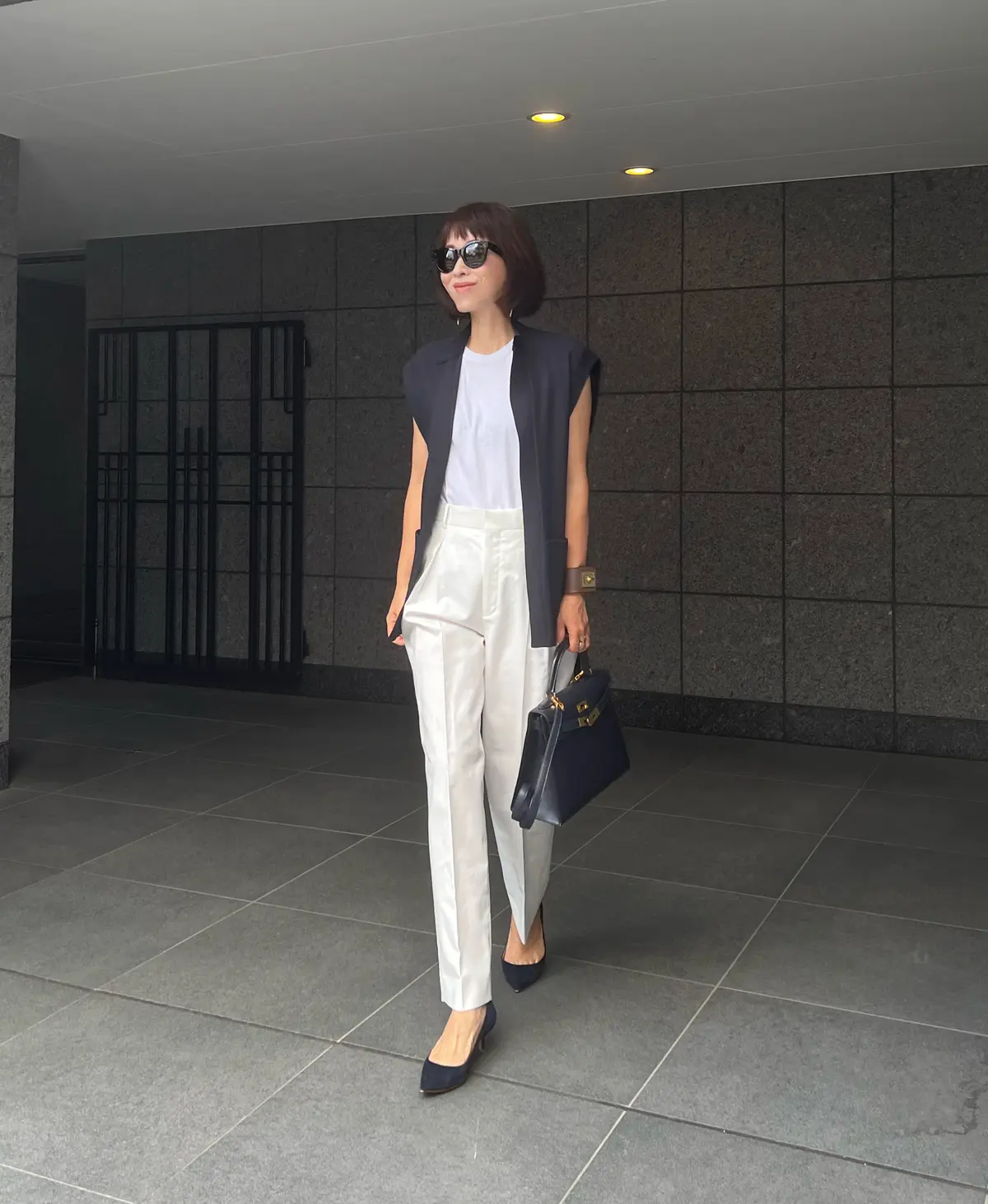 秋を始めるネイビー2コーデの画像_4