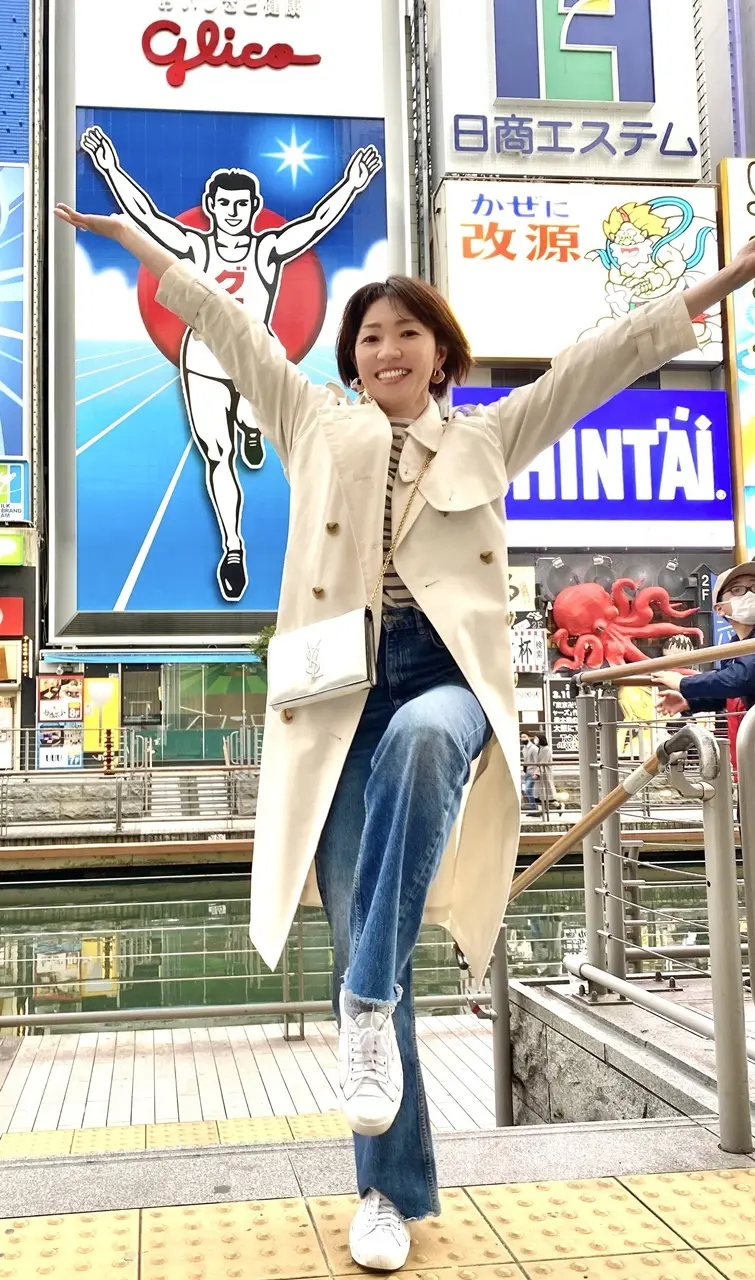 道頓堀・グリコの広告の前にて