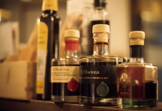 オリーブオイルやバルサミコ