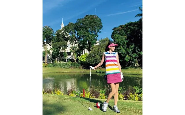 グリーンに映える『パ ーリーゲイツ』の鮮やかウエア