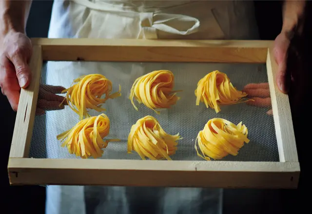 麵棒のみで仕上げる手打ちパスタ。食感が軽やか