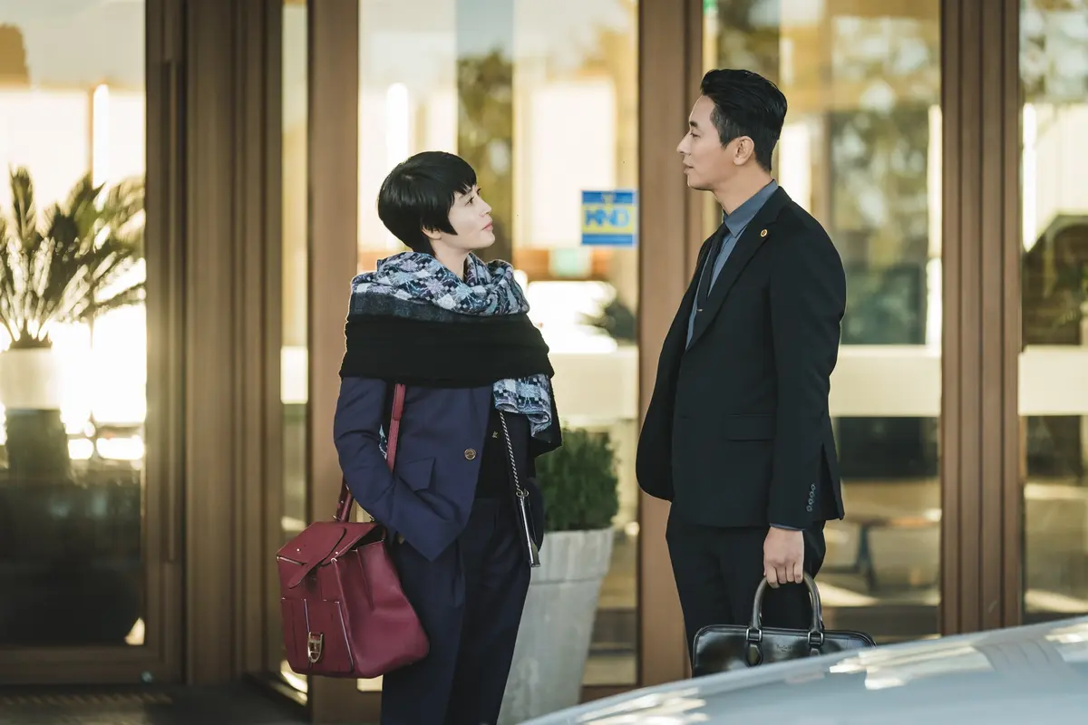 ドラマ「ハイエナ －弁護士たちの生存ゲーム－」のキム・ヘス