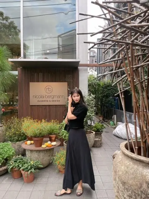 全身ブラックコーデ