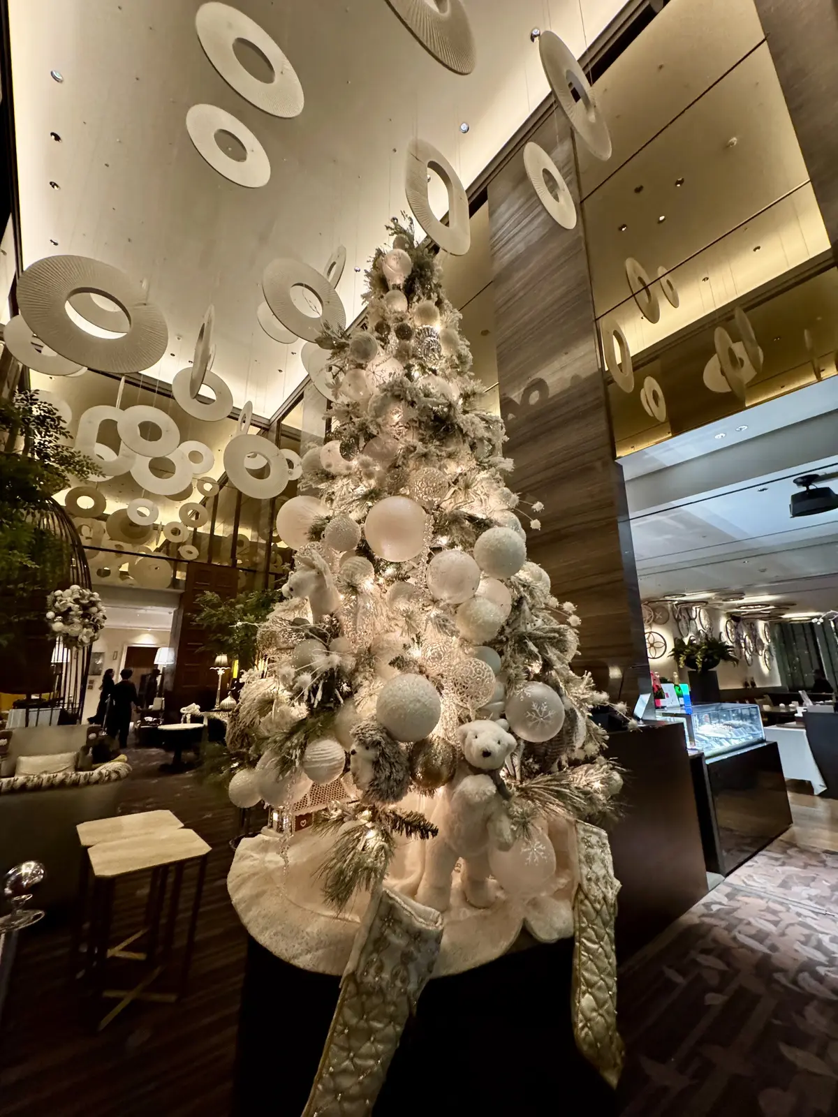 ソワレドゥエクラ